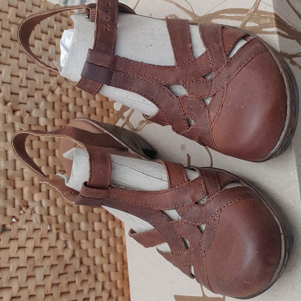 b.o.c brown leather upper women's sandals